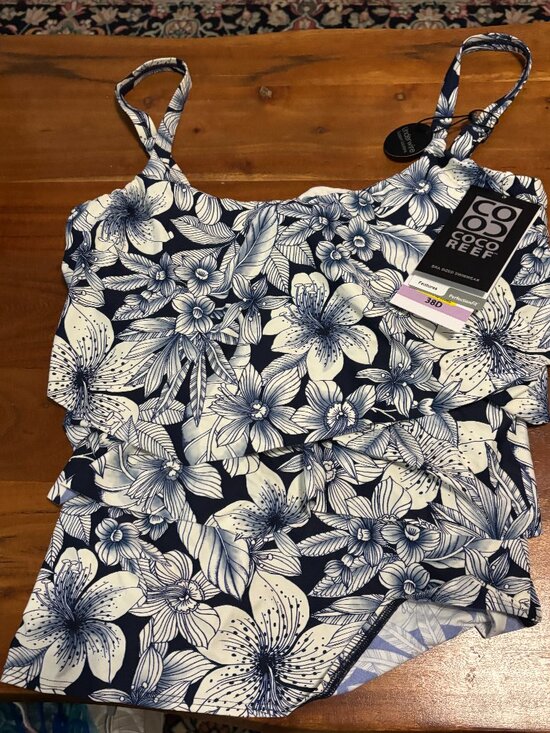 Coco Reef Other - Coco Reef Women's Navy Floral Swimsuit Top, 38D, New